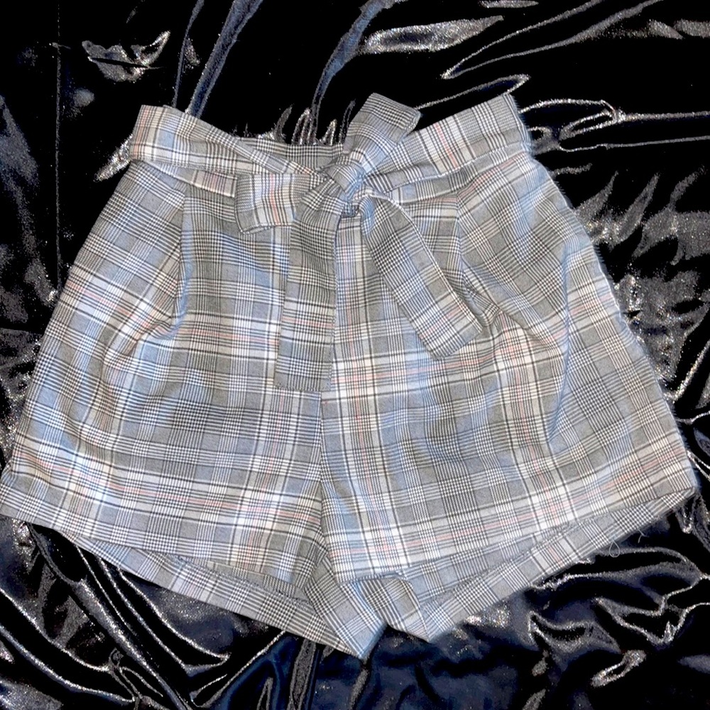 H&M DIVIDED shorts